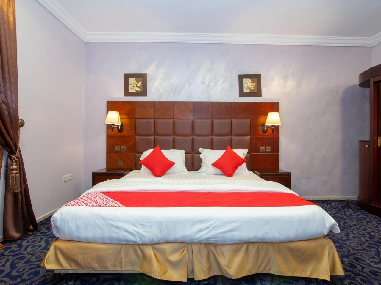 Happy Blue Aparthotel 2*